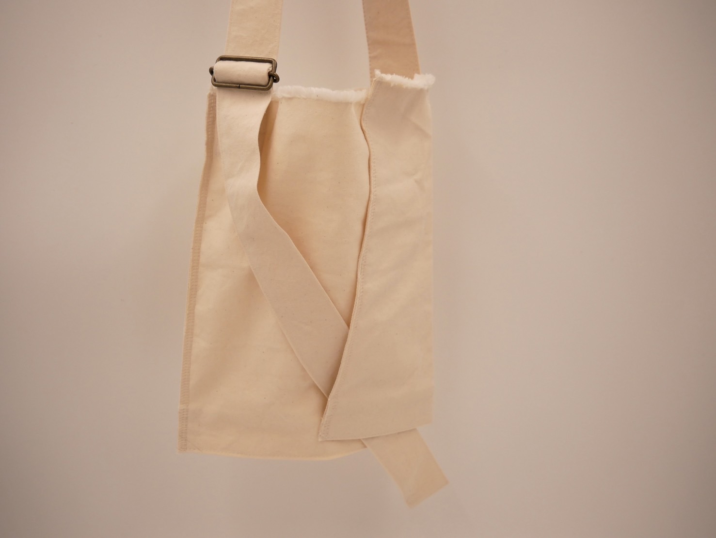 ニュースペーパーバッグ(S) WHT – DEN.EN